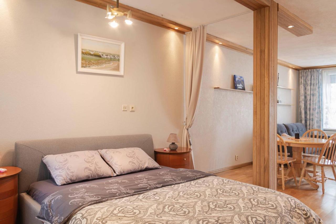 Cozy One Room Apartment With Yard Juodkrantė Kültér fotó